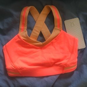 Never worn lululemon sports bra